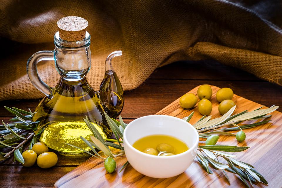  imported Greek extra virgin olive oil
